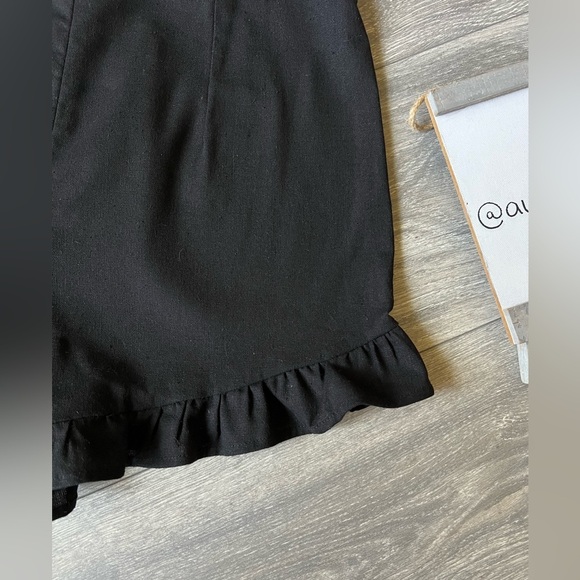 Prettylittlething paperbag ruffle shorts - Picture 4 of 7